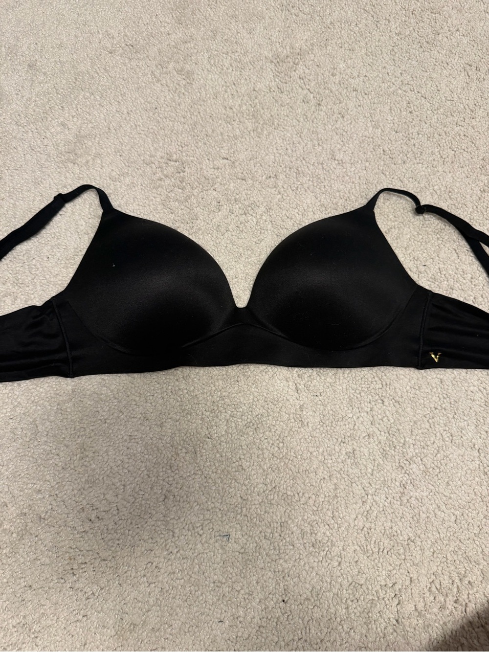Victoria’s Secret Incredible Padded No Wire Bra 36B